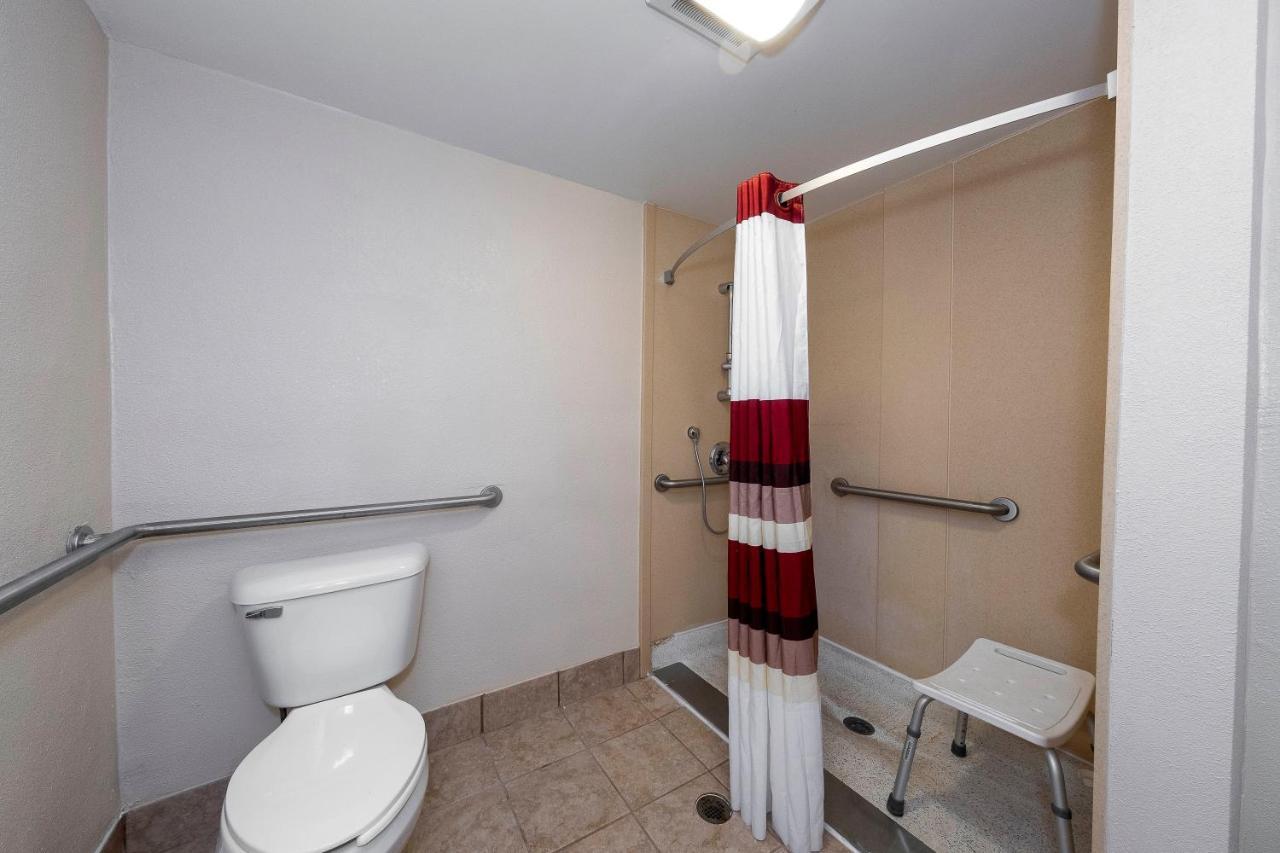 Red Roof Inn Bordentown - Mcguire Afb エクステリア 写真