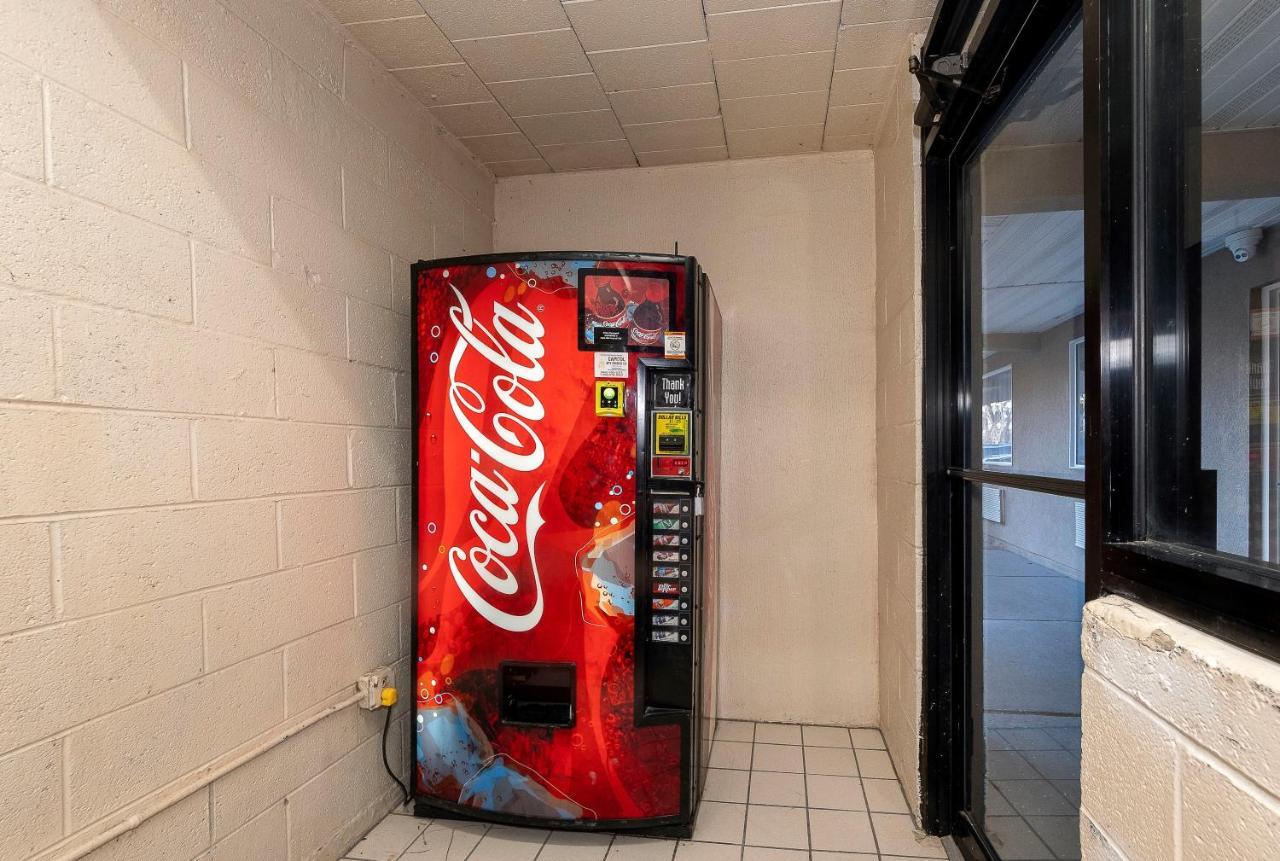 Red Roof Inn Bordentown - Mcguire Afb エクステリア 写真