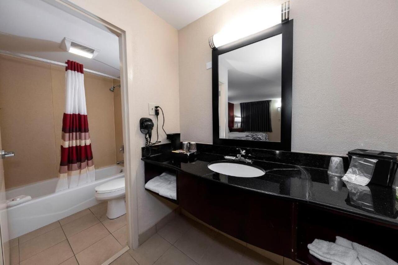Red Roof Inn Bordentown - Mcguire Afb エクステリア 写真